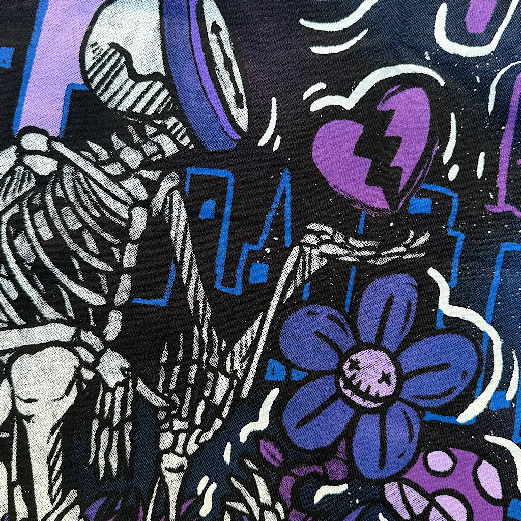 Buy "DiE Young" graphic tee with oversized fit